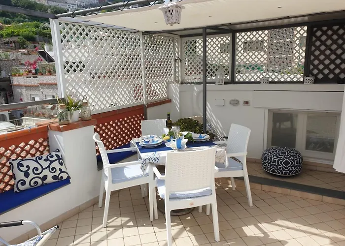 Donna Rosa - Charming House By The Sea