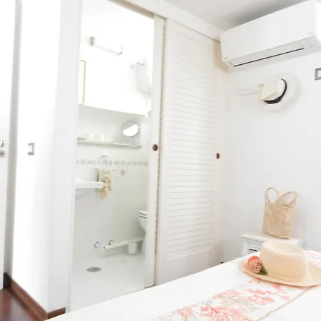 Donna Rosa - Charming House By The Sea كابري