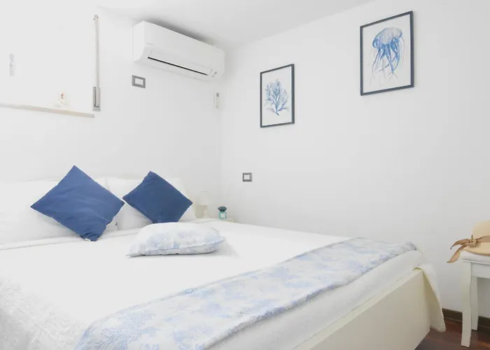 Donna Rosa - Charming House By The Sea