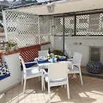 Donna Rosa - Charming House By The Sea