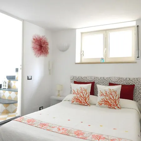 Hébergement de vacances Donna Rosa - Charming House By The Sea *