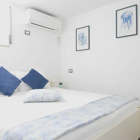 Donna Rosa - Charming House By The Sea