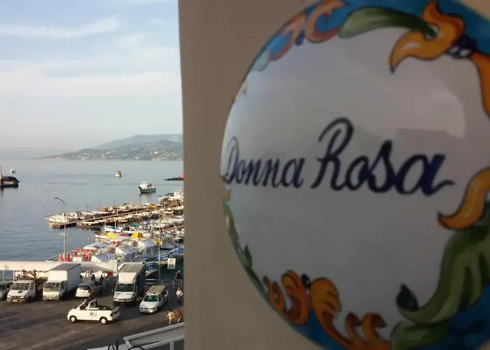 Donna Rosa - Charming House By The Sea 펜션 카프리