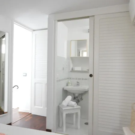 Feriehus Donna Rosa - Charming House By The Sea *