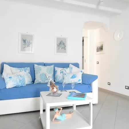 Feriehus Donna Rosa - Charming House By The Sea Capri