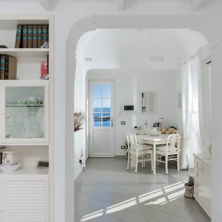 Donna Rosa - Charming House By The Sea Feriehus *