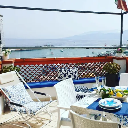 Feriehus Donna Rosa - Charming House By The Sea Capri