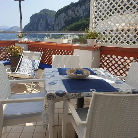 Donna Rosa - Charming House By The Sea *